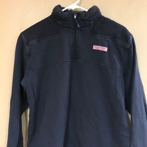 Boys Vineyard Vines 1/4 zip pull over.